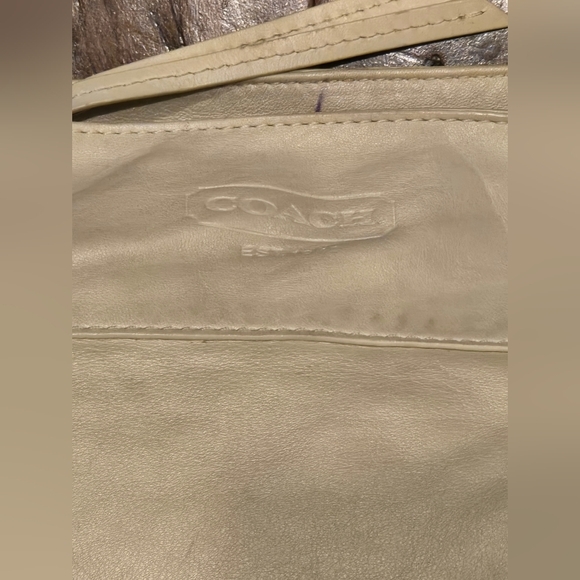 Coach Zoe Ivory Leather Hobo Bag, SilverTone Hardware, Detachable Shoulder Strap - Picture 3 of 16